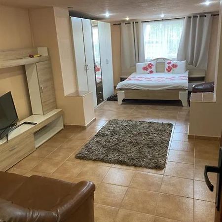 Apartmán Airport Host Kluž Exteriér fotografie